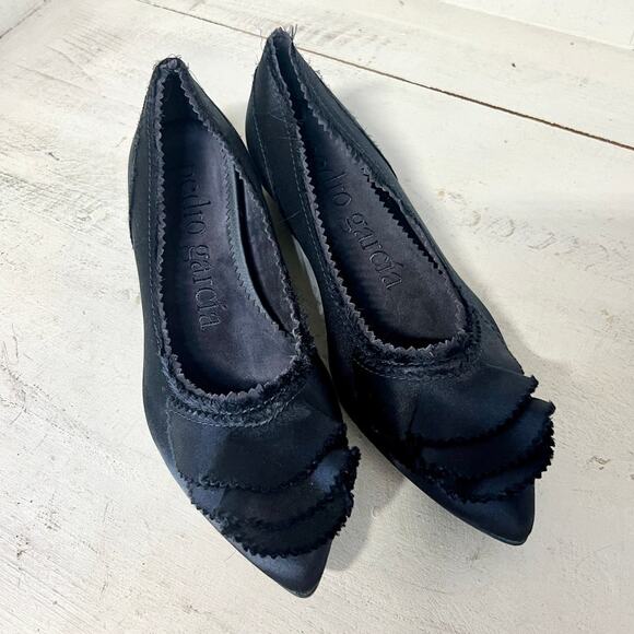 NWT Pedro Garcia Albany Satin Slip On Pointed Toe Ballet Flats Navy Women's 38 - Picture 1 of 8